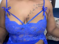 "Jeune femme pétillante, pleine de charme et de malice. J