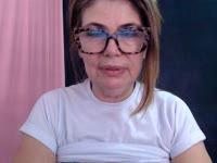 I am a mature woman who loves to be naughty. Do you wanna get naughty together?