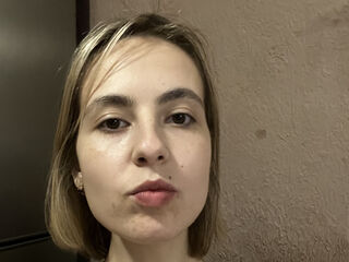 nude webcamgirl photo AdalineShay