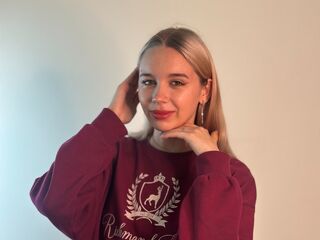 webcam girl chatroom AliceWoody