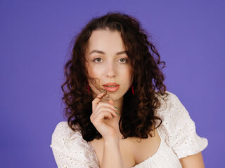 camwhore masturbating with vibrator AmeliaHaris