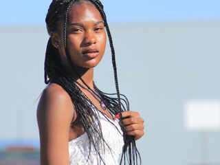 webcam strip tease show BellzRosee