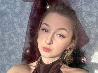 naked girl with webcam masturbating with sextoy CharoletteHeckle