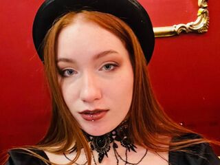 masturbating camgirl DevonaDarby