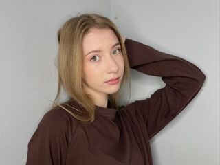 Kinky webcam girl JulianaDarter