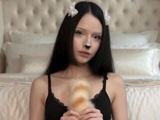 hot cam girl fingering shaved pussy LoraineWebley