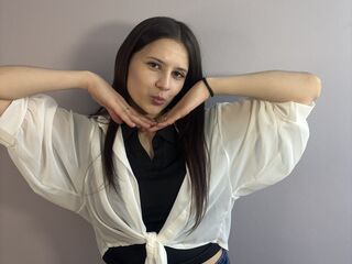 camwhore masturbating with dildo LornaInglin