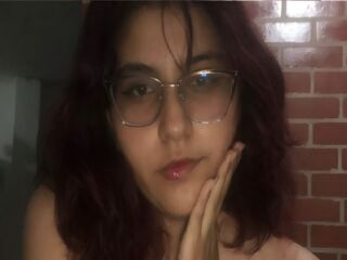 naked webcam girl video SarahCharms