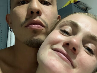 naked cam chat AndyZuzka