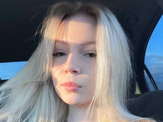 cam girl playing with dildo AdellWaskey