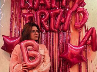 bedroom live webcam AdinaBoas