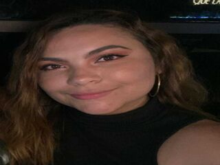 cam girl masturbating with vibrator AidaWilliam