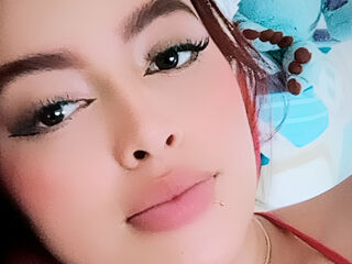 camgirl webcam pic AlaiaAlvarez