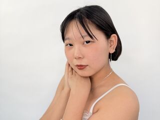 camgirl playing with sextoy AlexaGrowner