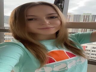 cam girl fingering AlisaRomanova