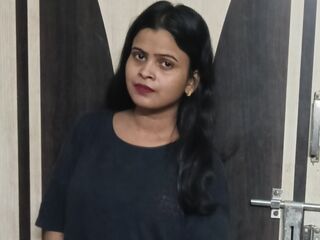 naked cam girl AlshifaKhan