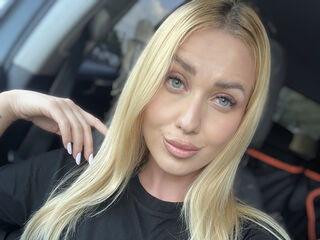 sexy webcamgirl picture AmaFox