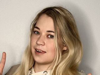 nude camgirl picture AnjaTruehart