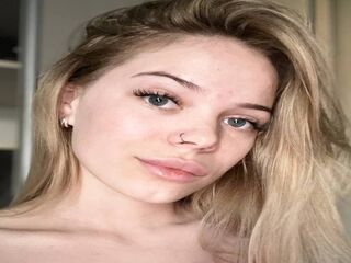 cam girl playing with dildo AnnaWernick