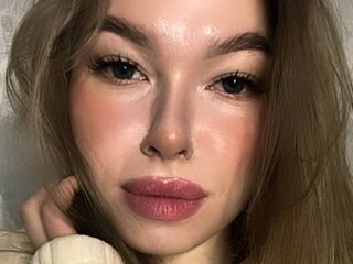 sexy webcam girl AntoniaBasil