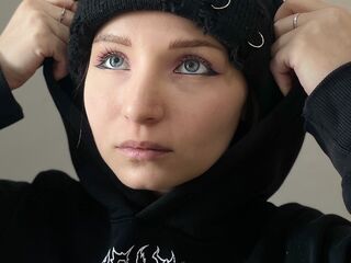 naked girl with webcam ArieAravjo
