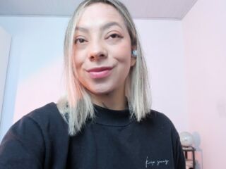 cam girl spreading pussy ArishaTorres