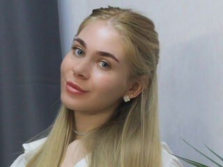 webcam babe chatroom BarbaraJeff