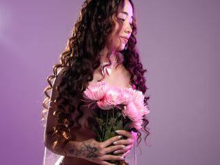 hot camhooker BellaClaire