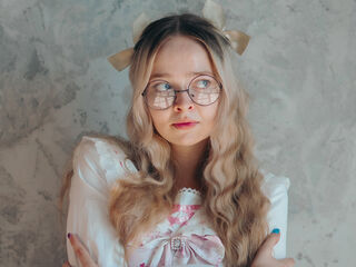 fingering camwhore BellaMorley