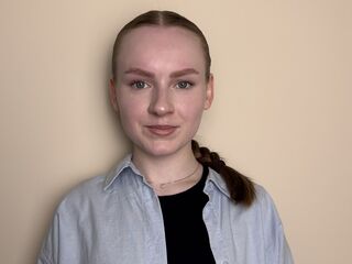 live-chat BettyannGrenon