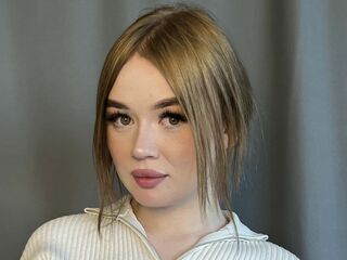 camgirl playing with sextoy BevGreff