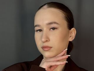 naughty cam girl masturbating with dildo BlanchFlakes