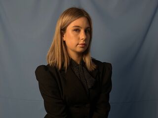 masturbating cam girl BlytheBadder