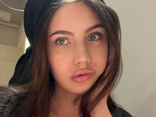 naughty cam girl fingering pussy CarlotaJanower