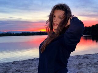 fingering girl cam CarlyFelde