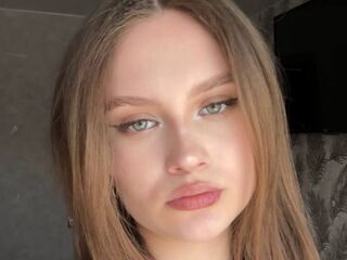 hot webcam slut CarylonPreis