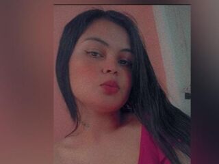 naked webcam girl fingering CataleyaLux