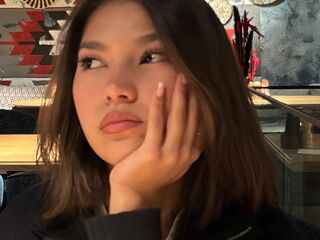 naked cam girl masturbating with vibrator CelsaCoty