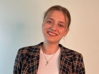 chatroom webcam CherieVanmatre