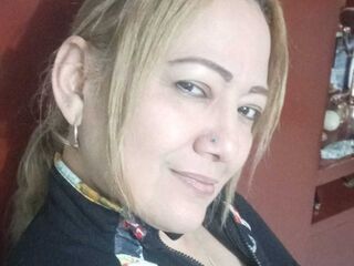 kinky video chat performer ClauBowie