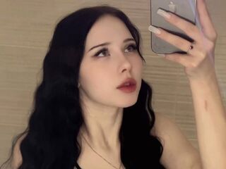 naughty camgirl fingering shaved pussy CorrinaWeirich