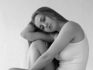 shaved pussy cam CwenGammell