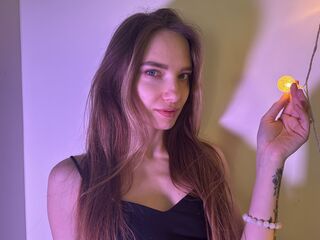 camgirl playing with dildo DebraRoses