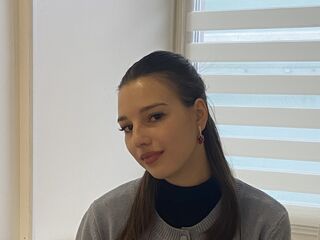 fingering girl webcam  DelmyIsaacs