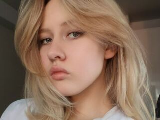 hot cam girl fingering DennyDucote