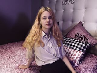 hot strip tease web cam EleanorCain