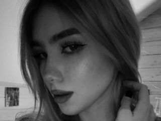 webcamgirl chat room EmmaBlond