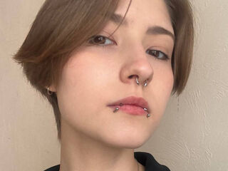 live teaser web cam EssieAcheampong