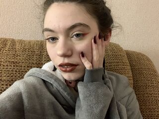 live webcam performer FeykaDream