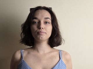 camwhore masturbating with vibrator HeideMccoggle